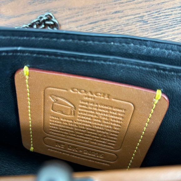 Coach Dinky pink  Crossbody Bag with Gunmetal Chain kisslock  GUC - Picture 6 of 11